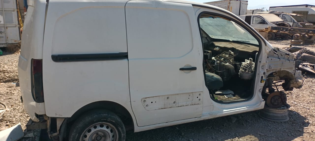 CAJA DE CAMBIOS Citroen BERLINGO 2012  USADA  EN DESARME